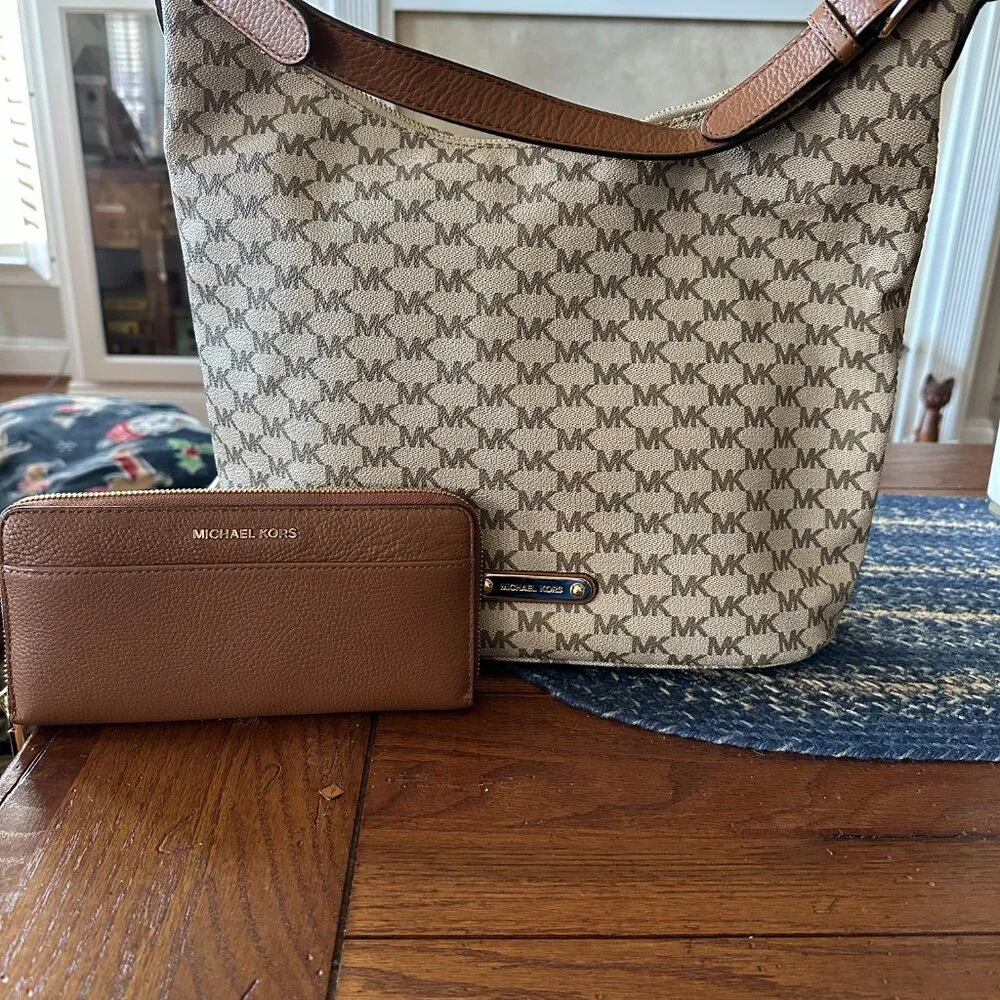 Michael Michael Kors Signature Hobo Shoulder bag beige with brown leather - Picture 1 of 7